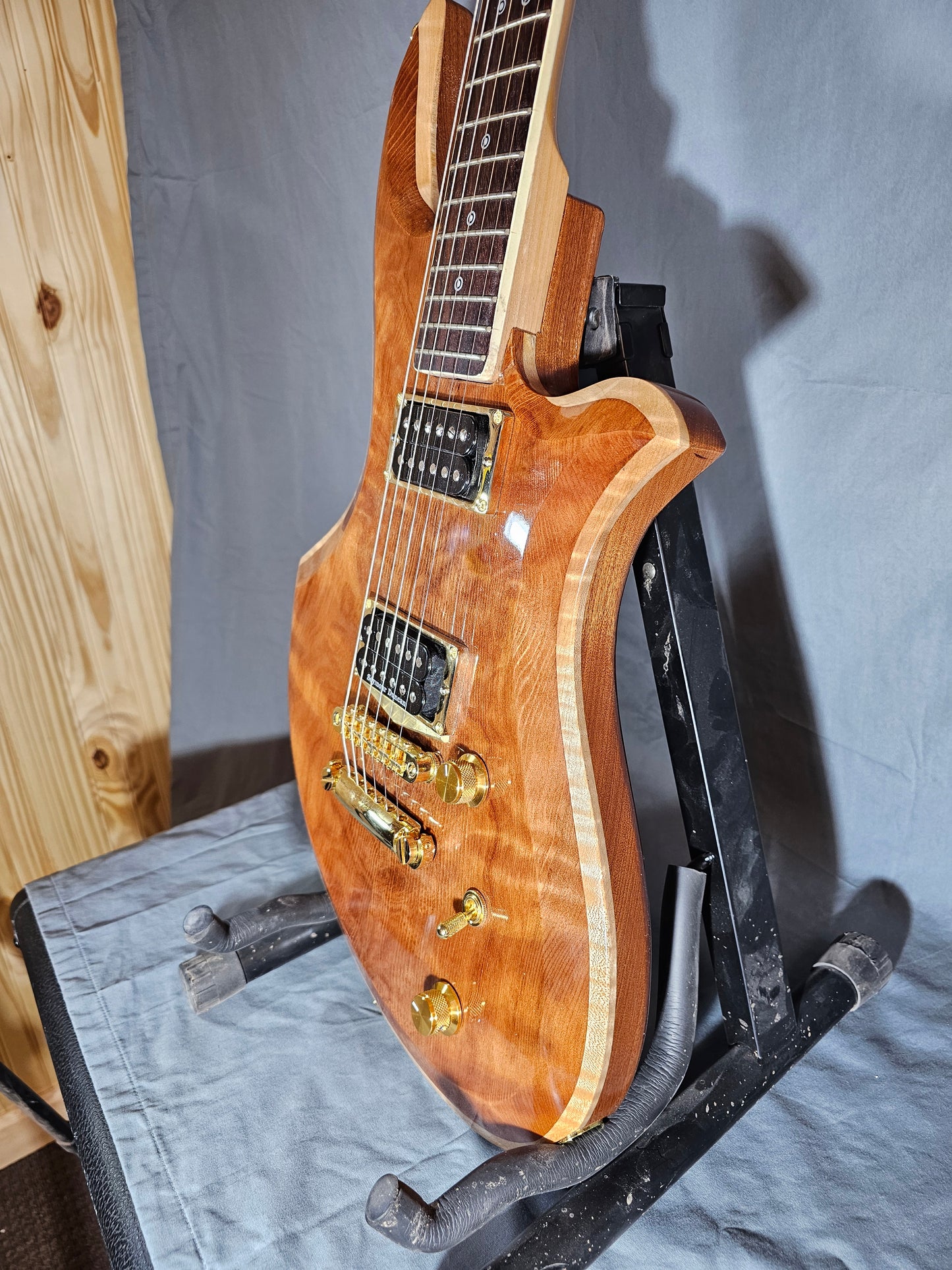 CURLY REDWOOD