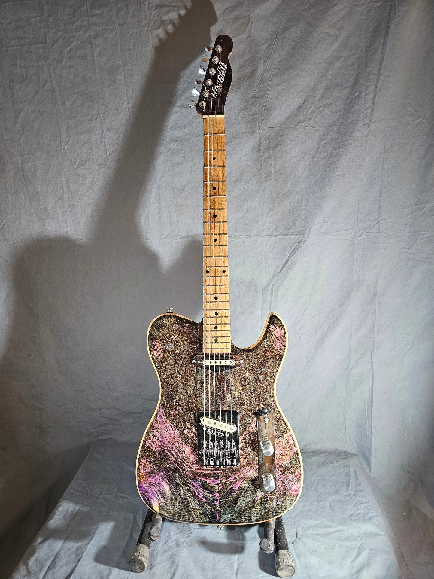 Tstyle blackashburl "corporate"