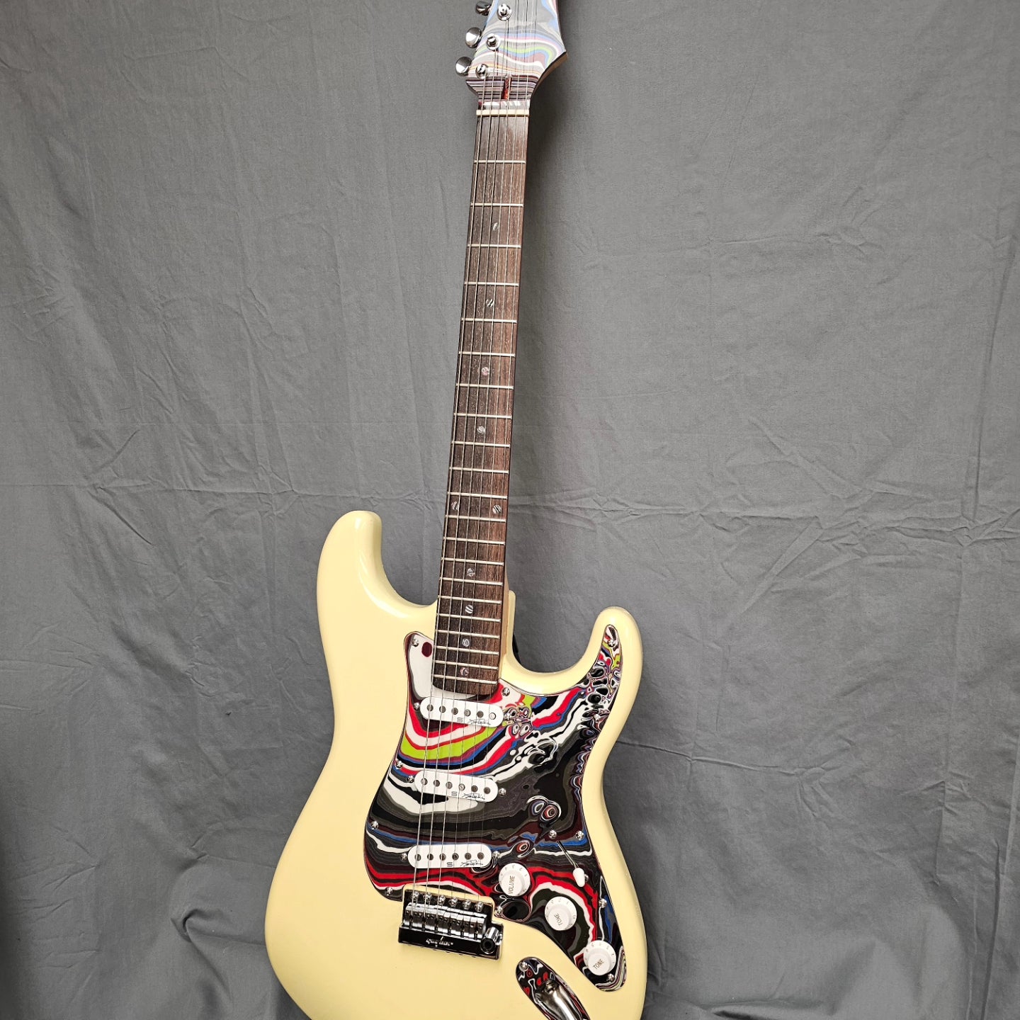 Strat style cream colored